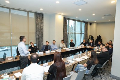 AFB Bank-da Rəhbər heyət üçün “İnkişafedici Rəy” Təliminin İlk Sessiyası